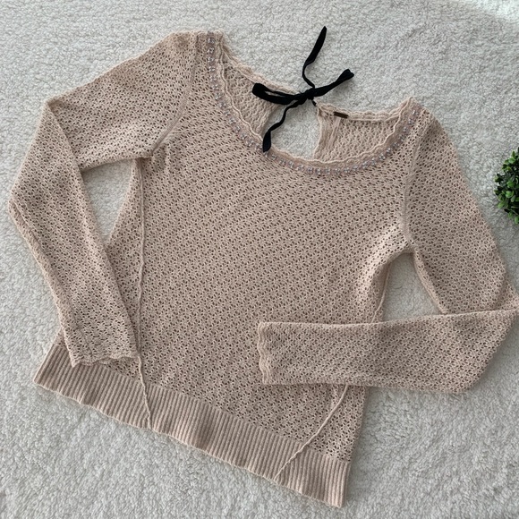 Free People Sweaters - 🍃Free People | Wool Sweater w/ keyhole Tie🍃